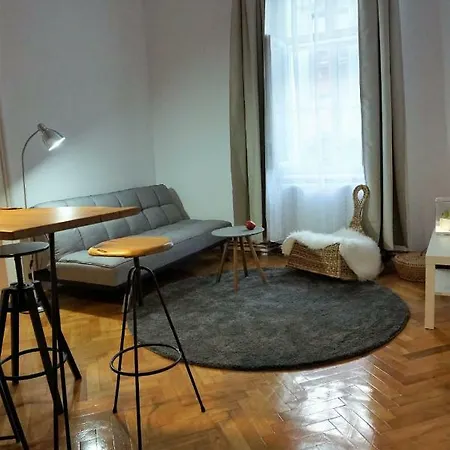 Apartamento #pobega Heritage - Self Check-in *